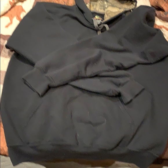 Mossy oak hoodie and fruit of the loom gray hoodie - Picture 3 of 7